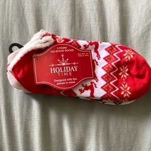 Holiday Time Red and White No-Show Socks